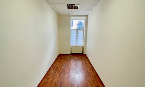 Na prenájom kancelária 10 m2, Moyzesova ul., Košice