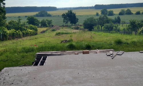 Na predaj 26 árový pozemok v Majcichove