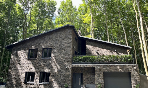 Na predaj luxusná vila  rekreačnej oblasti Modra  Piesok