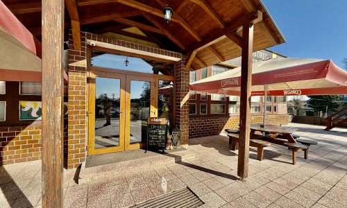 Na predaj zabehnutá reštaurácia v obci Šintava pri Seredi.