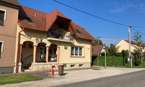 PREDAJ rodinný dom s kvetinárstvom Rajka