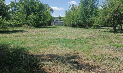 Pozemok na výstavbu RD v obci Čeľadice 3486m2