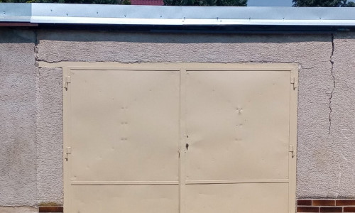 Na predaj garáž v Hlohovci časť Peter