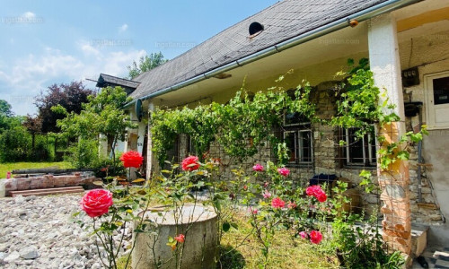 Jedinečný  rodinný dom v blízko Košíc, obec Füzérradvány.