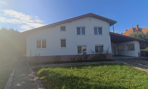 4 izbový dom na Zobore na prenajom