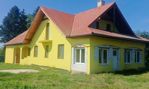 Priestranný 6 - izbový rodinný dom vo Veľkých Ripňanoch