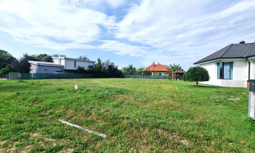 PREDAJ stavebný pozemok Dunakiliti