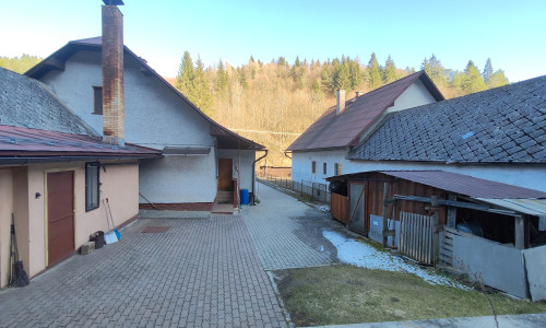 Výrazne znížená cena!Ticho, zeleň a komfort – RD s výbornou polohou v obci Lazy pod Makytou