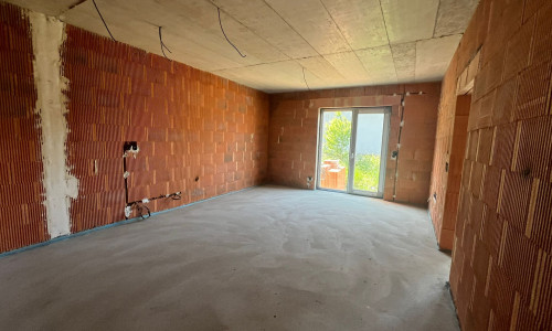 NA PREDAJ-Moderný 4-izbový holobyt v novostavbe v Lipanoch