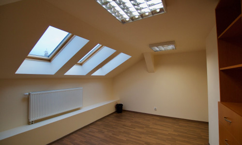 Na prenájom kancelárske priestory 73 m2, Moyzesová ul.