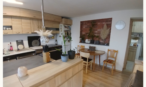 🏡  2-izbový byt so záhradkou + záhradný domček