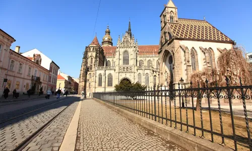 PREDAJ veľkometrážny staromestský byt v historickom centre!!!