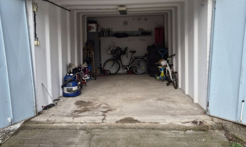 Na predaj garáž s pozemkom v Seredi na ulici Vonkajší rad