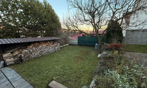 NA PREDAJ - Priestranný 6 izbový dom s garážou v Sabinove