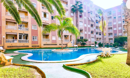 Moderný apartmán 3+kk Torrevieja, Španielsko