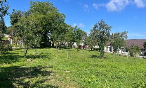 Na predaj pozemok vhodný na výstavbu RD v obci Cerová