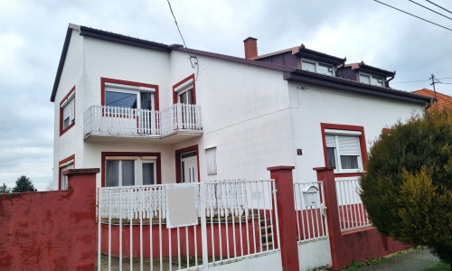 PREDAJ dvojgeneračný rodinný dom Dunakiliti