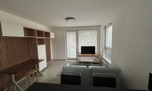 L&P | Prenájom 2-izbového bytu s parkovaním