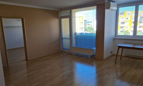 L&P | Prenájom priestranného 2-izbového bytu s lodžiou