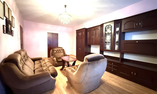 Na predaj 3iz. so zaskleným balkónom v Seredi