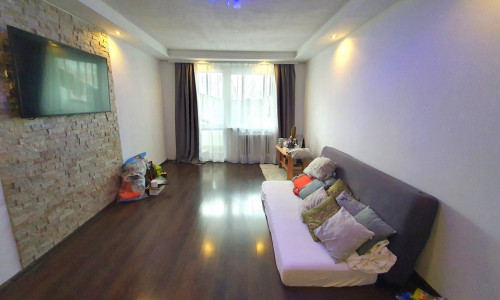 PREDAJ: 4 izb. byt 76 m2 + loggia kompletná rekonštrukcia