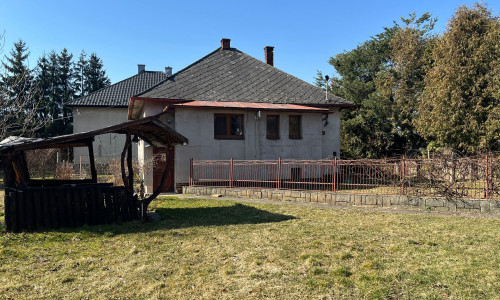 NA PREDAJ-Rodinný dom v Lipníkoch ideálny na rekonštrukciu