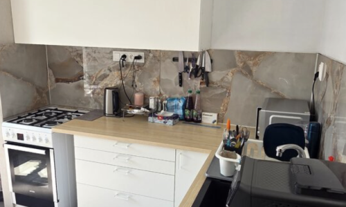 NA PREDAJ, čiastočne zrekonštruovaný 3i byt, GESSAYOVA, BA V