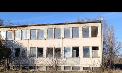 Na predaj administratívna budova  Križovany nad Dudváhom