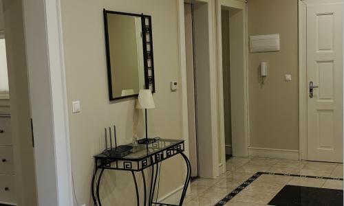 L&P | Prenájom luxusného 3-izbového bytu – Staré Mesto