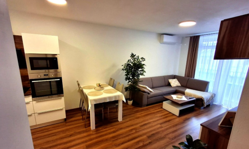 2-izbový byt s veľkou loggiou v centre - Mlynská Bašta