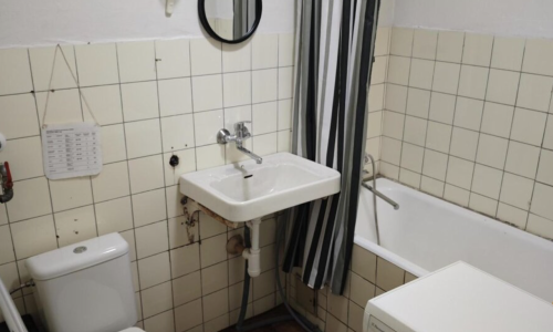 Prenájom: 1-izbový byt na Komenského ulici s parkovaním