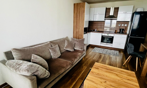 Svetlý 3-izbový byt | balkón | klíma | pripravený na bývanie