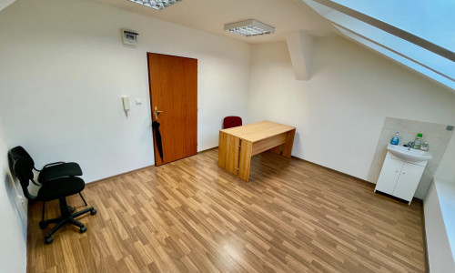 Prenájom kancelárie 17,5 m² – Moyzesova, Košice