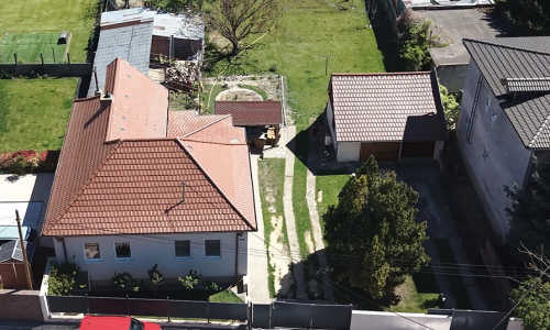5 izbový rodinný dom-Jánovce, po rekonštrukcii, veľký pozemok