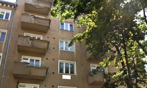 Na predaj 2-izbový byt s balkónom v centre mesta, ulica Poštová.