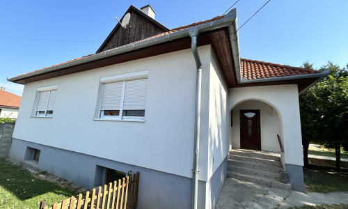 RAJKA-Predaj rodinného domu vo výbornej lokalite.