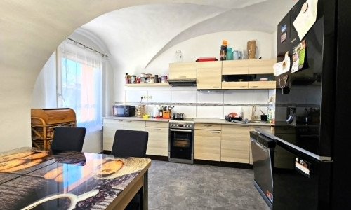 Na predaj zrekonštruovaný 3-izbový tehlový byt – Rajka