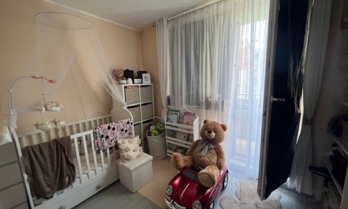 Predaj -3,5iz. byt s balkónom v Seredi ul. Námestie Slobody