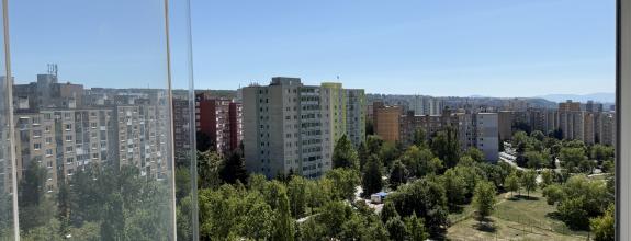 3 izbový byt Košice - Sídlisko Ťahanovce, Helsinská, pôvodný stav, balkón