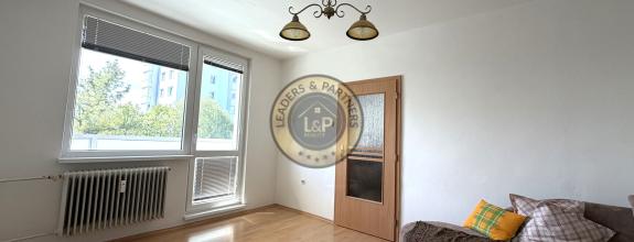1,5iz. byt s  loggiou a pivnicou v centre mesta Senica