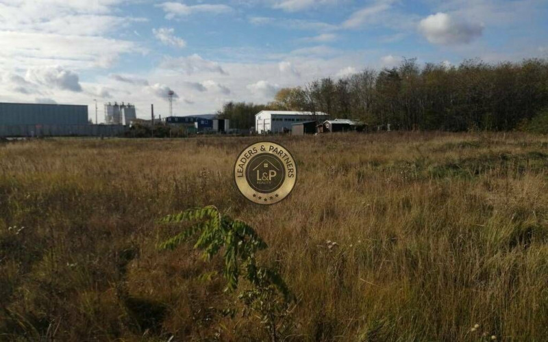 Pozemok v Pezinku, priemyselná zóna, 4953 m2