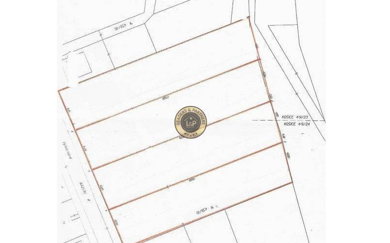 Posledný  pozemok na výstavbu Košice - Vyšné Opátske, Slivník, IS pred pozemkom