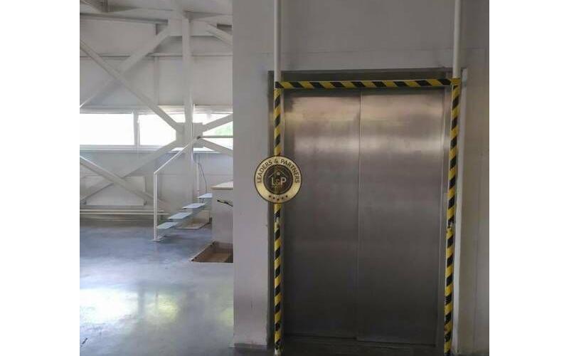 Na predaj logisticko priemyselný areál  / sklad Prešov - Malý Šariš