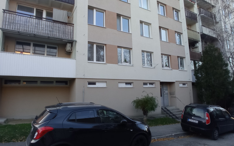 *PREDANÉ* 3 izbový byt Hlohovec / Michalská