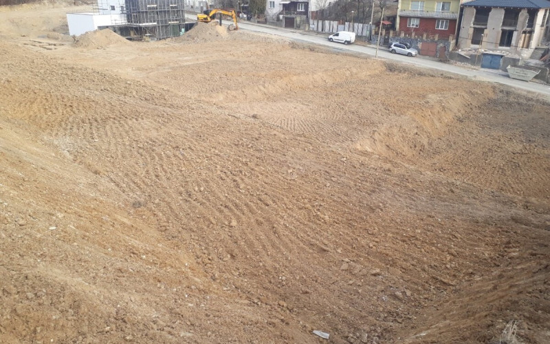 Posledný  pozemok na výstavbu Košice - Vyšné Opátske, Slivník, IS pred pozemkom