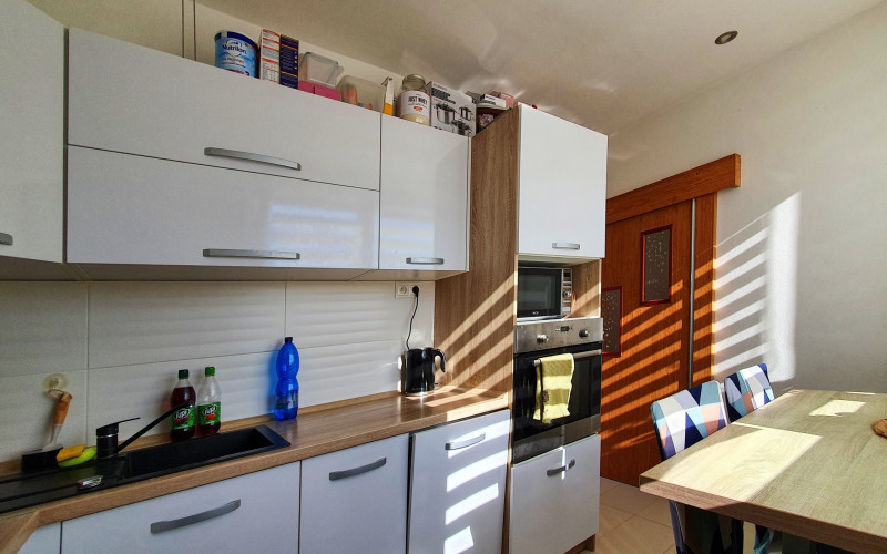 Zrekonštruovaný 3 izbový byt na predaj - J. Kollára