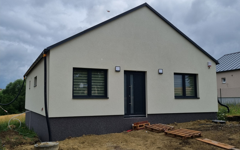 **REZERVOVANÉ** Na predaj novostavba, obec Chrastné