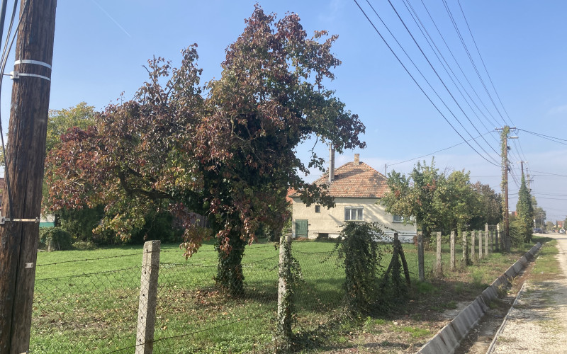 PREDAJ POZEMOK 2100m2 RAJKA.