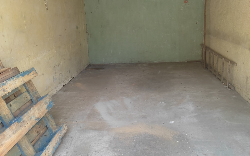 Ponúkame na predaj garáž v Trnave