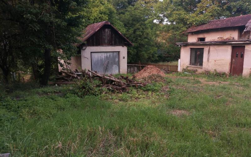 Predáme krásny pozemok na ktorom jen viac nehnuteľností cez ktorý preteká potok v časti Podkylava